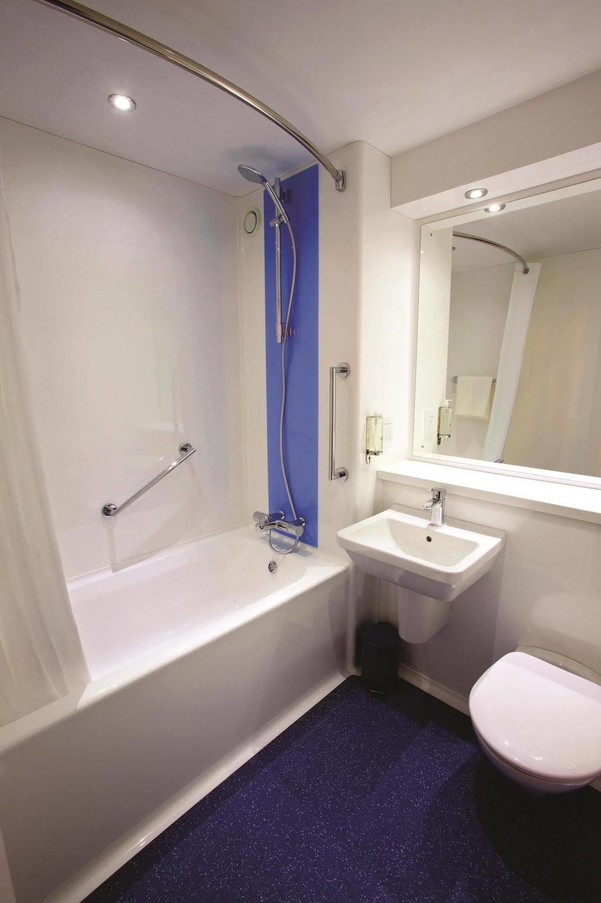 Travelodge Manchester Central Arena Exterior foto
