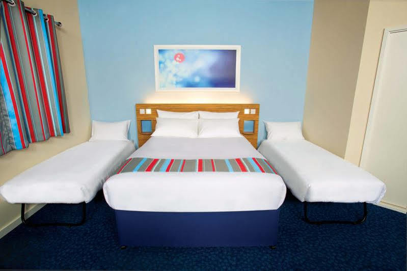 Travelodge Manchester Central Arena Exterior foto